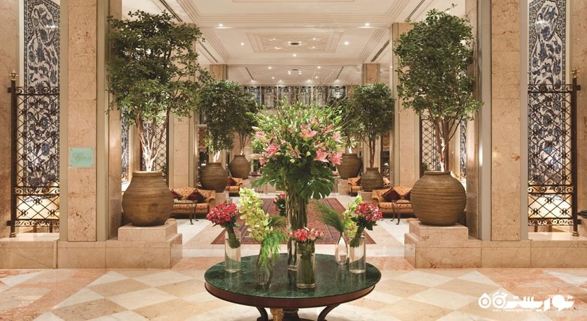 لابی هتل چراغان پالاس کمپینسکی